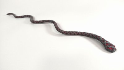 画像2: 首飾り　刺繍　立体ヘビ　灰赤